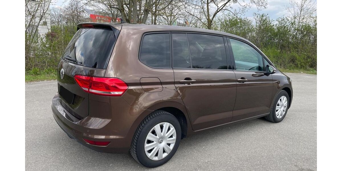VW Touran 131.800 km 14.299 &euro; Mannheim 68309