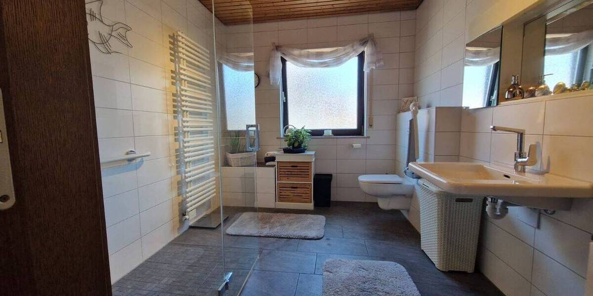 Einfamilienhaus Oberzent Beerfelden - 7 Zimmer, 170 m&sup2;, 295.000&euro; | Angebot:23937709