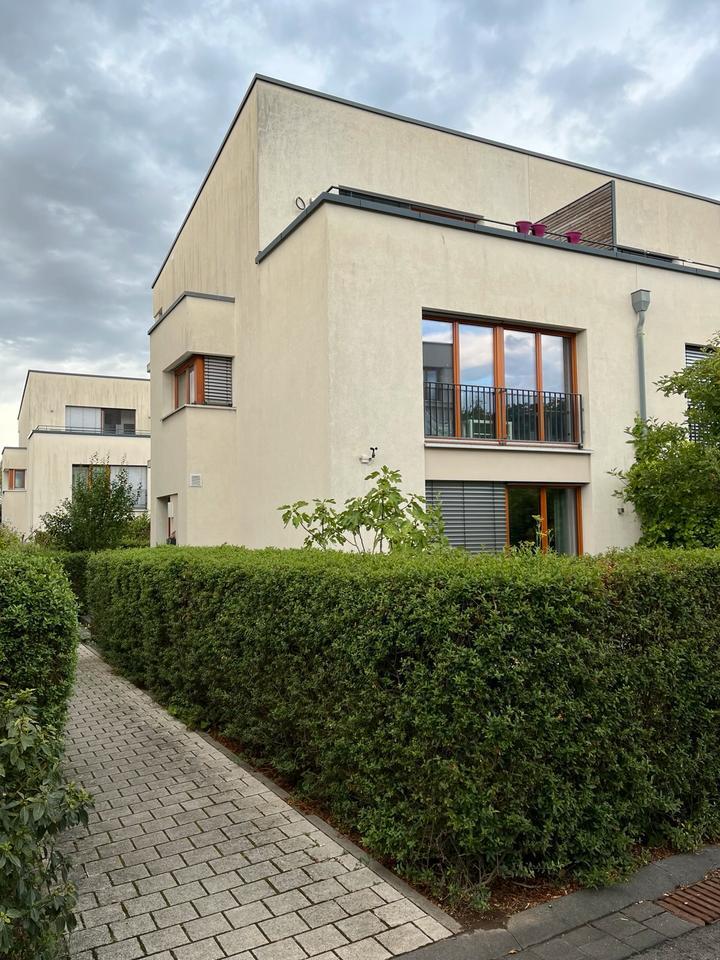 Passivhaus - in zentraler Feldrandlage Dossenheim