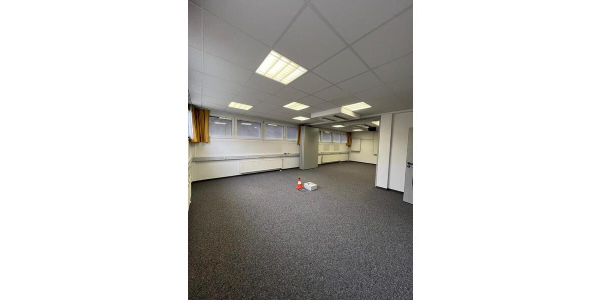 Gewerbeobjekt Sankt Leon-Rot Rot - 1.100&euro; | Angebot:23644582