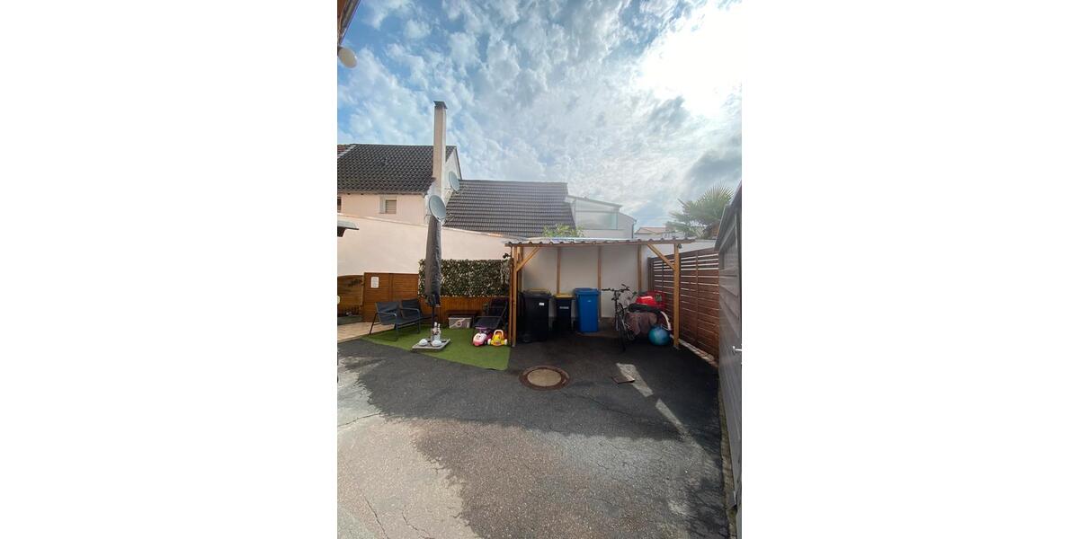 Dachgeschoßwohnung Ludwigshafen am Rhein Rheingönheim - 3.5 Zimmer, 84 m&sup2;, 230.000&euro; | Angebot:23797671