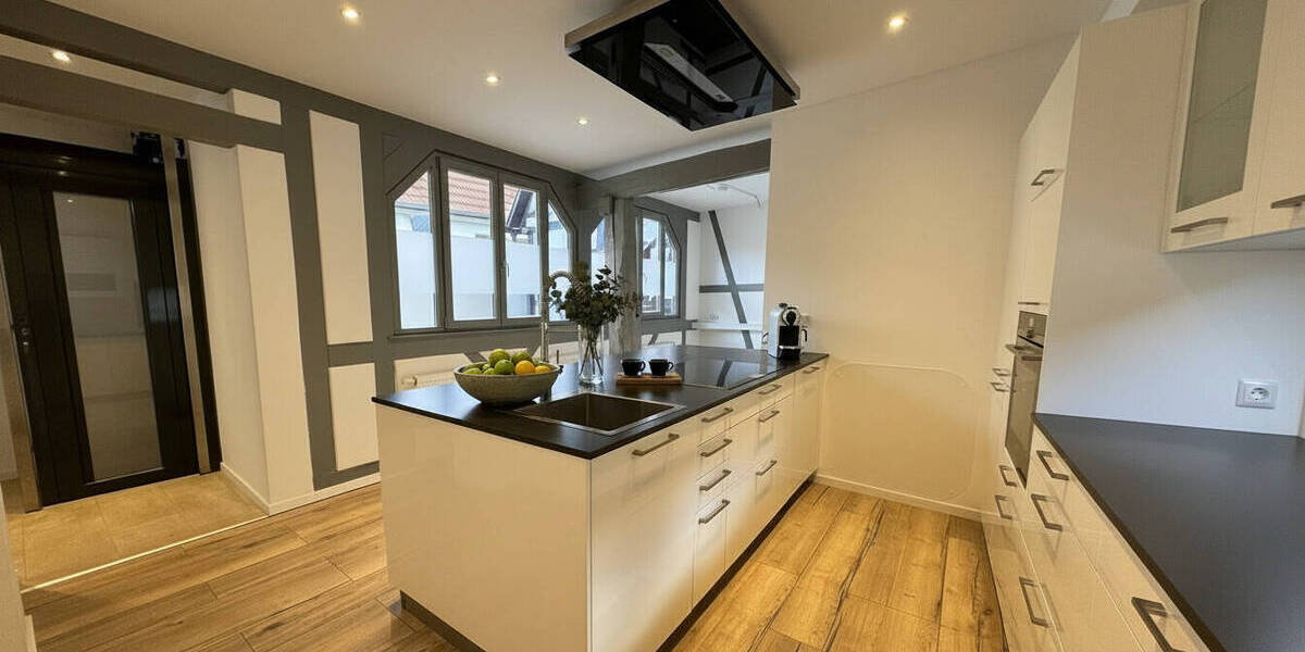 Einfamilienhaus Weinheim - 7 Zimmer, 196 m&sup2;, 2.995&euro; | Angebot:26833737