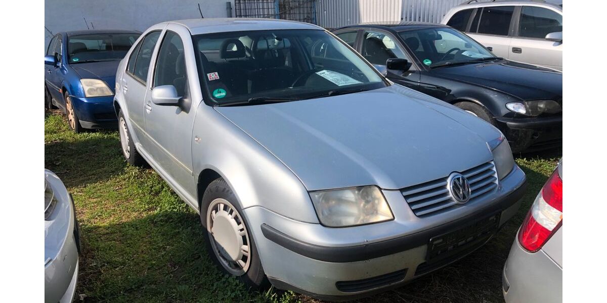 VW Bora 185.000 km 1.988 € Wiesloch 69168