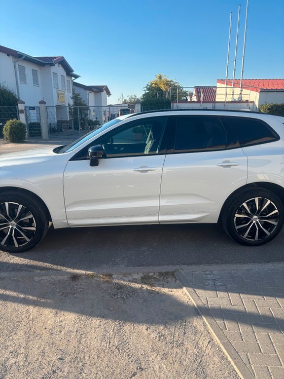 Volvo XC60 40.000 km 44.450 € Ludwigshafen 67069