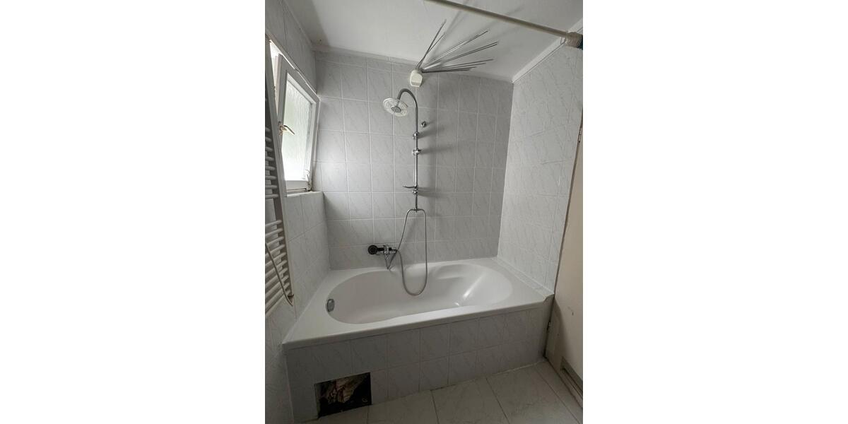 Erdgeschoßwohnung Mannheim Käfertal - 5 Zimmer, 120 m&sup2;, 1.200&euro; | Angebot:26345319