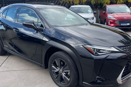 Lexus UX 60.000 km 23.500 &euro; Neuhofen 67141