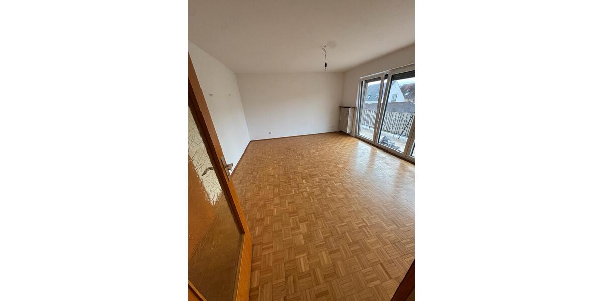 Etagenwohnung Hockenheim - 4 Zimmer, 90 m&sup2;, 1.360&euro; | Angebot:25216188