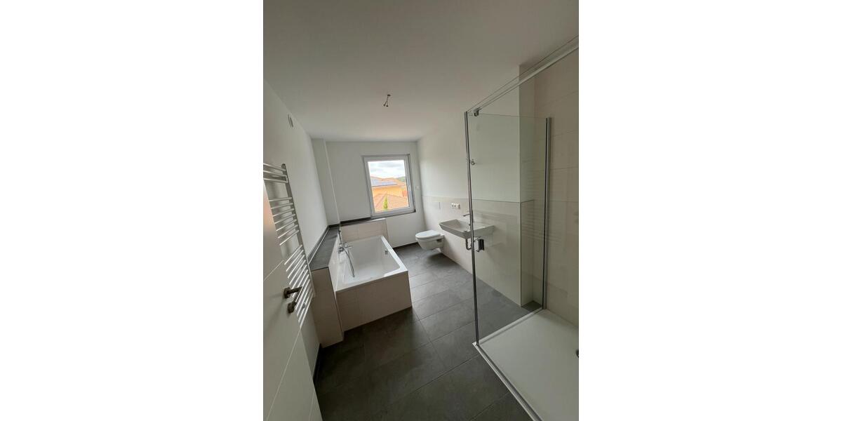 Doppelhaushälfte Dielheim - 5 Zimmer, 130 m&sup2;, 2.100&euro; | Angebot:23601878