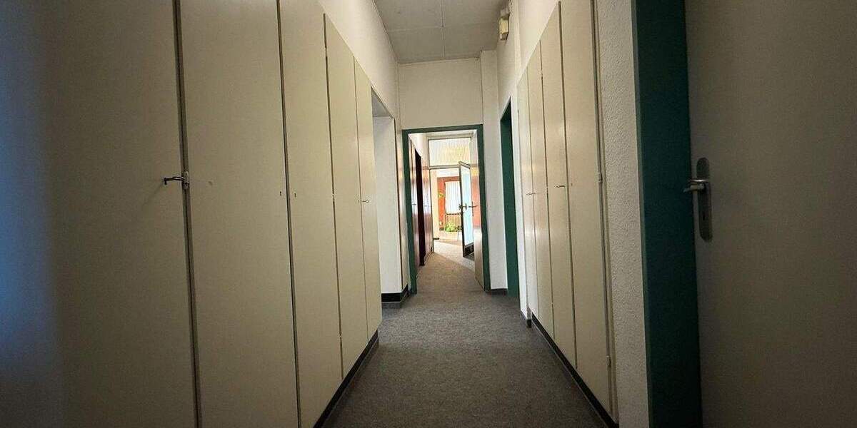 Etagenwohnung Mannheim Neckarau - 5 Zimmer, 177 m&sup2;, 295.000&euro; | Angebot:25525206