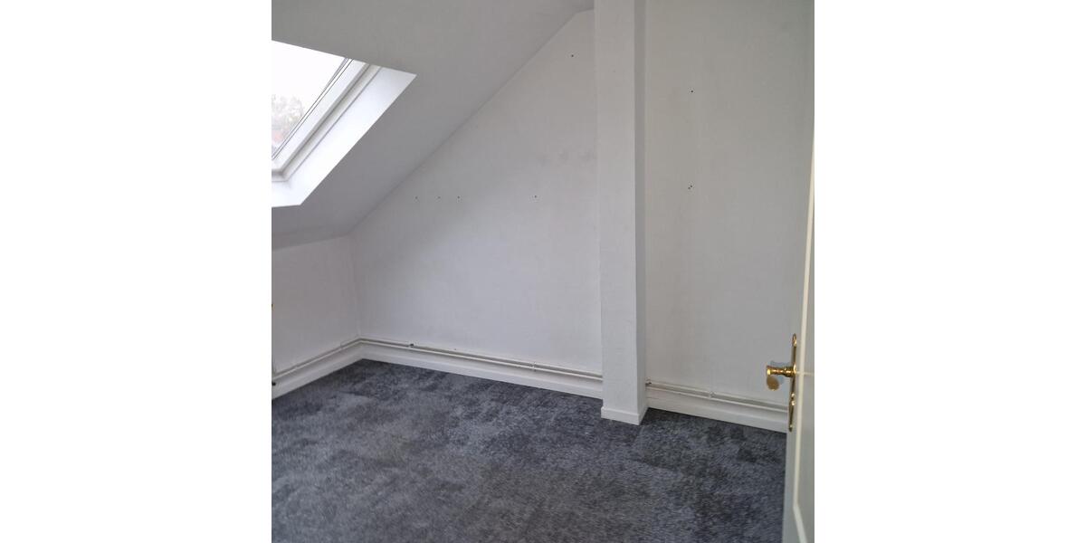 Dachgeschoßwohnung Mannheim Herzogenried - 2.5 Zimmer, 63 m&sup2;, 700&euro; | Angebot:26343858