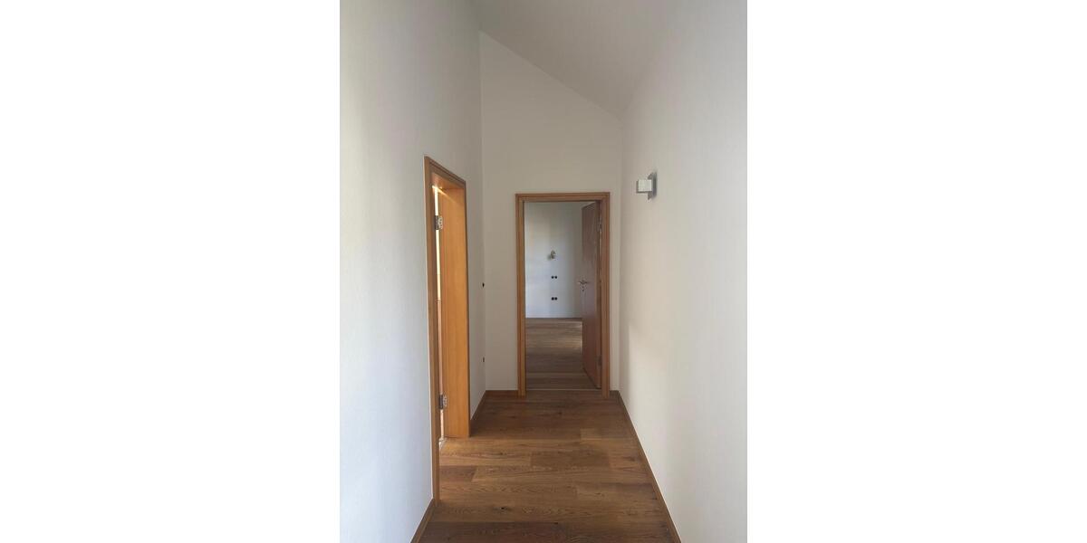 Maisonettenwohnung Ludwigshafen am Rhein Rheingönheim - 4 Zimmer, 150 m&sup2;, 1.300&euro; | Angebot:25784264