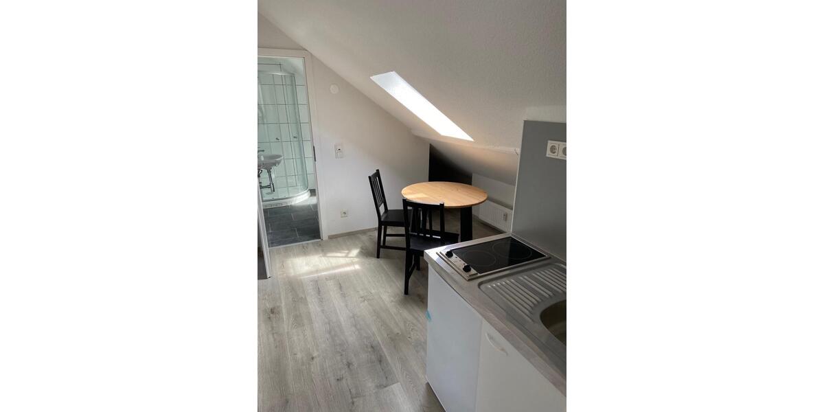 Top-Lage! Vollmöbliert! Zimmer im 2-er WG 1 zimmer