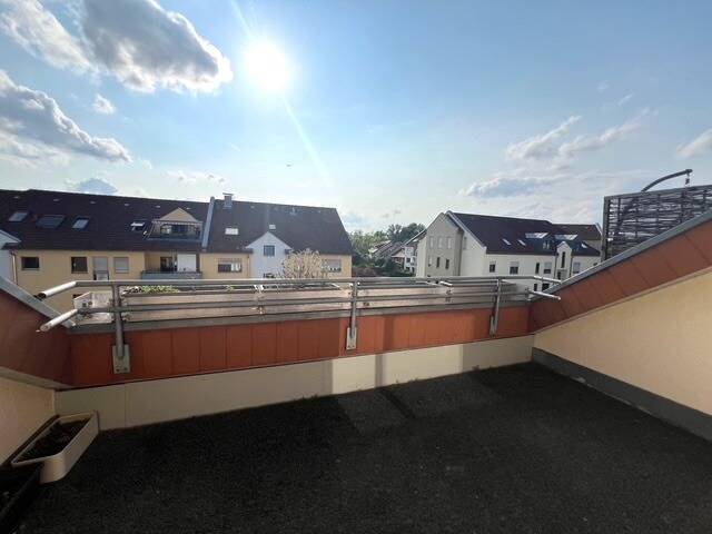 Moderne Eigentumswohnung mit Balkon und Tiefgarage