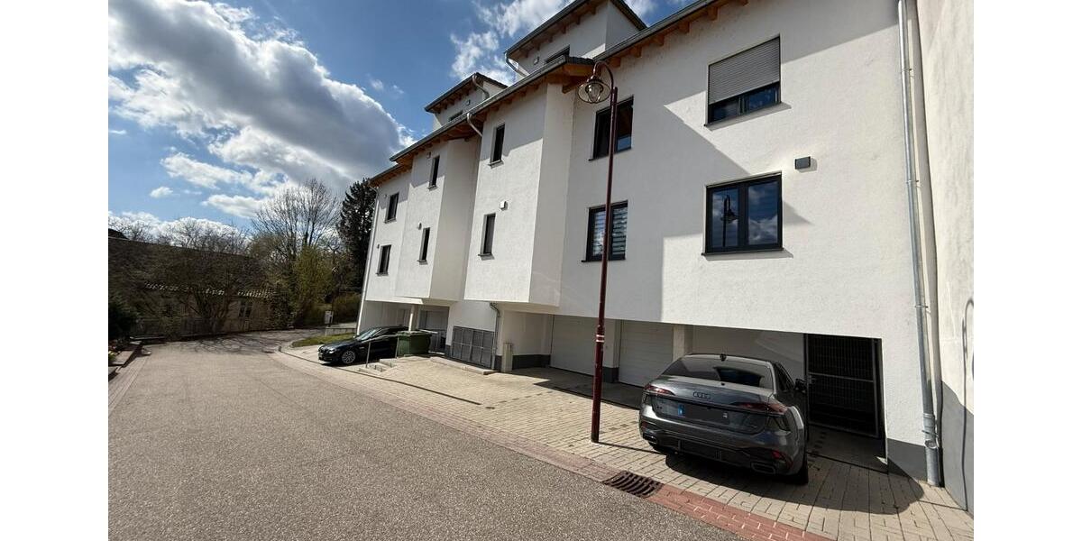 Dachgeschoßwohnung Sinsheim - 3 Zimmer, 87 m&sup2;, 415.000&euro; | Angebot:27119919