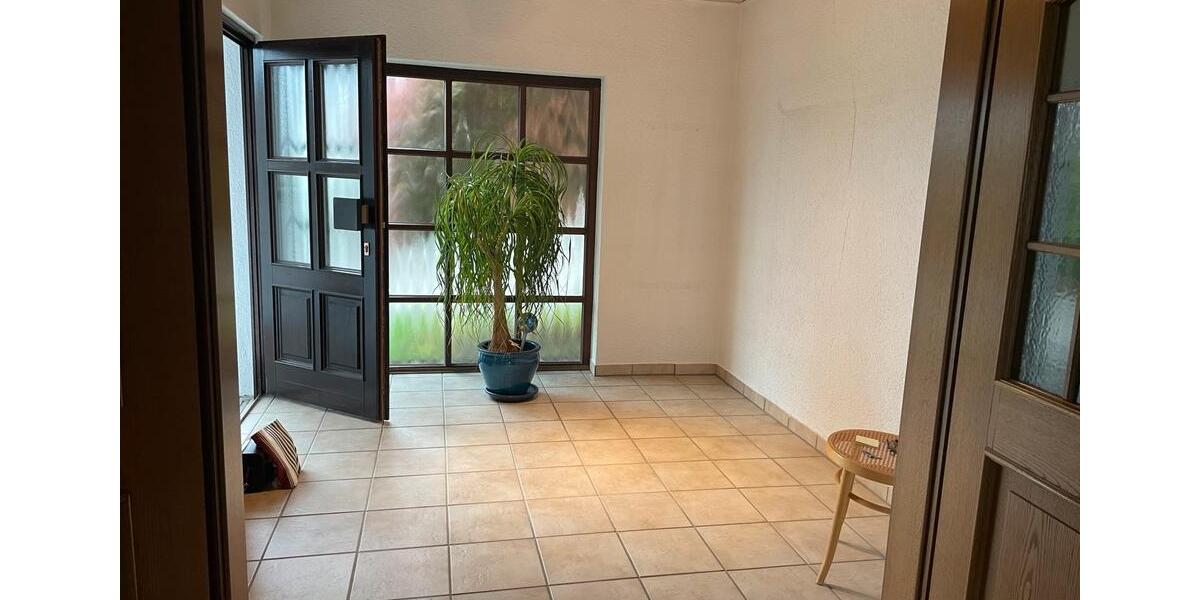 Doppelhaushälfte Leimen - 6 Zimmer, 210 m&sup2;, 1.950&euro; | Angebot:24715089