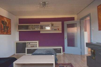 Begehrte Wohnlage-interessanter Preis-in saniertem 5-FH 2 zimmer