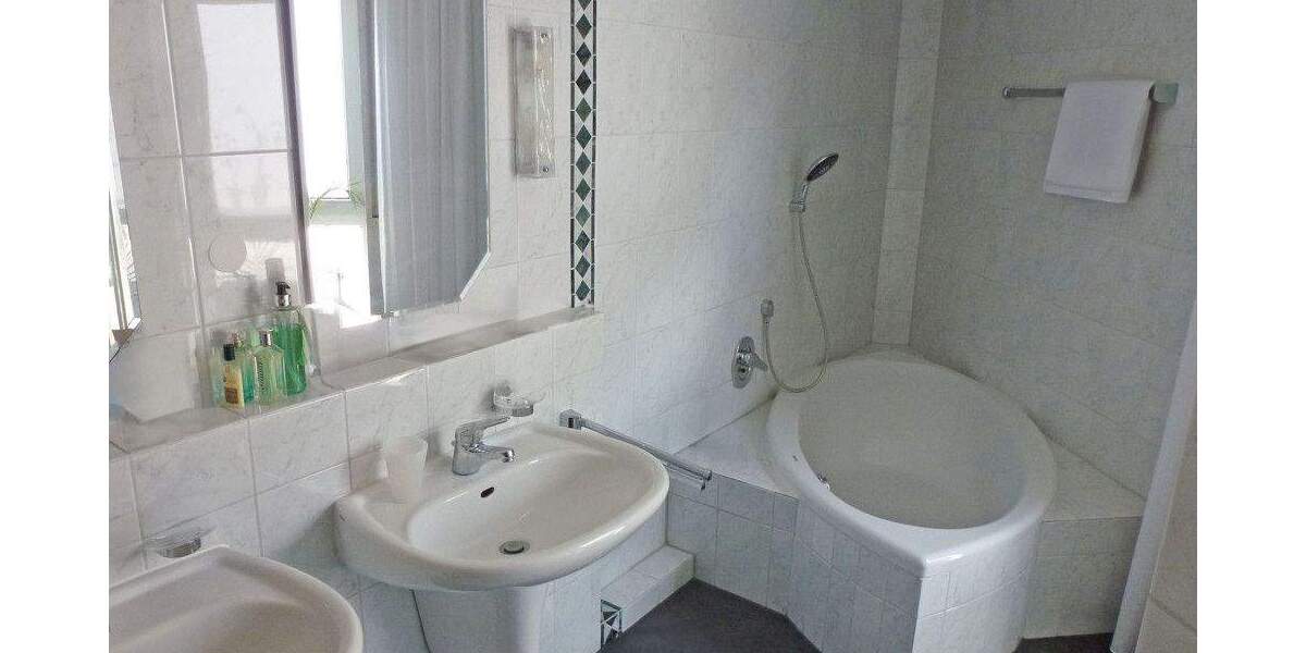 Etagenwohnung Hirschberg an der Bergstraße / Leutershausen Leutershausen - 2 Zimmer, 90 m&sup2;, 350.000&euro; | Angebot:25730886
