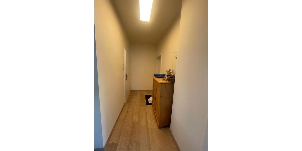 Etagenwohnung Ludwigshafen am Rhein Ludwigshafen-Hemshof - 2 Zimmer, 85 m&sup2;, 1.150&euro; | Angebot:26237346