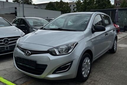 Hyundai i20 155.807 km 4.490 &euro; Mannheim 68199