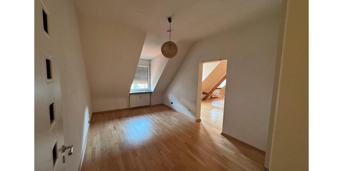Dachgeschoßwohnung Ludwigshafen am Rhein Parkinsel - 3 Zimmer, 98 m&sup2;, 279.000&euro; | Angebot:26758770