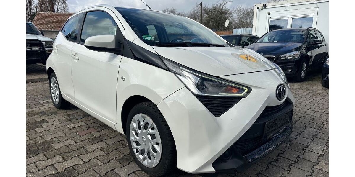 Toyota Aygo (X) 88.000 km 9.500 &euro; Mannheim 68309