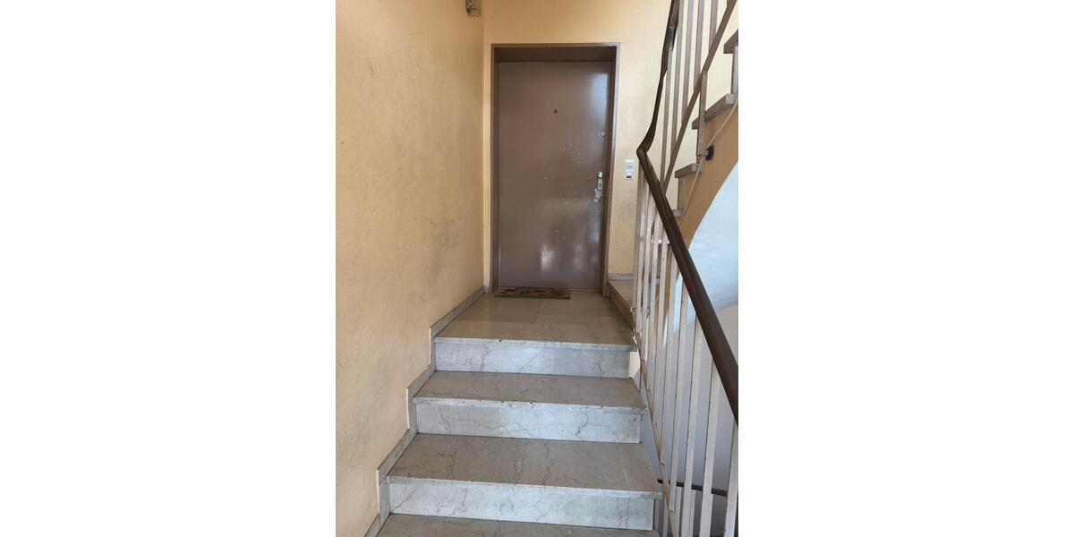 Erdgeschoßwohnung Mannheim Käfertal - 5 Zimmer, 120 m&sup2;, 1.200&euro; | Angebot:26345319