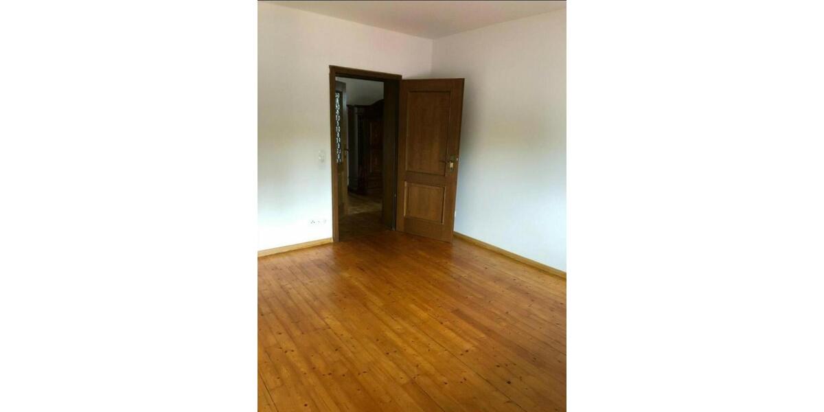 Etagenwohnung Brühl - 3 Zimmer, 93 m&sup2;, 1.170&euro; | Angebot:26326690