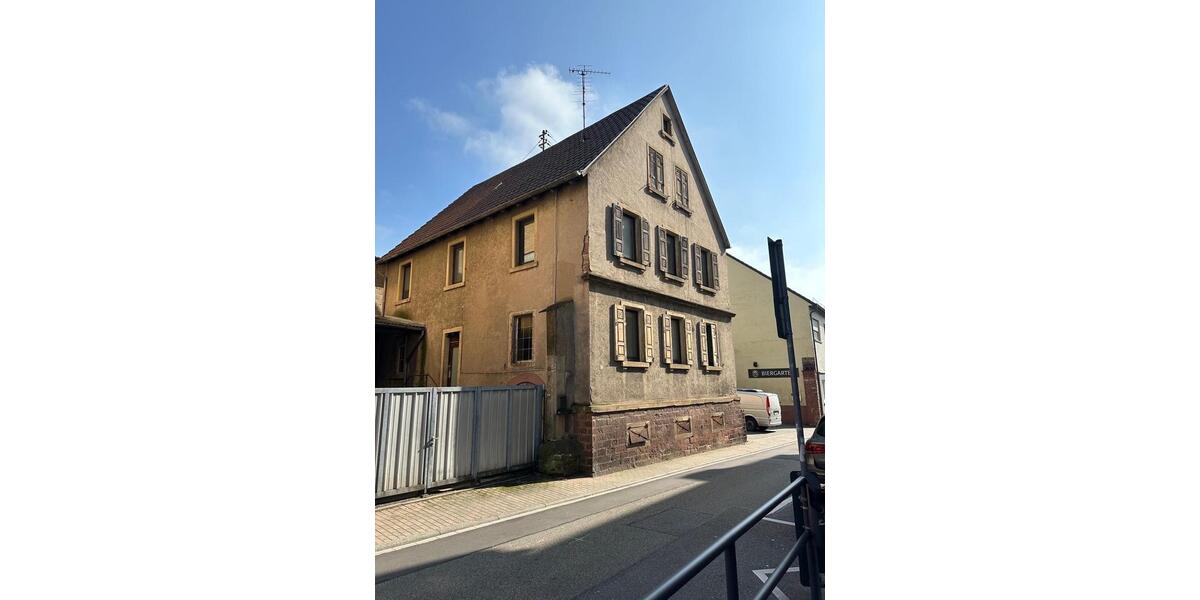Einfamilienhaus Leimen - 6 Zimmer, 162 m&sup2;, 215.000&euro; | Angebot:27097348