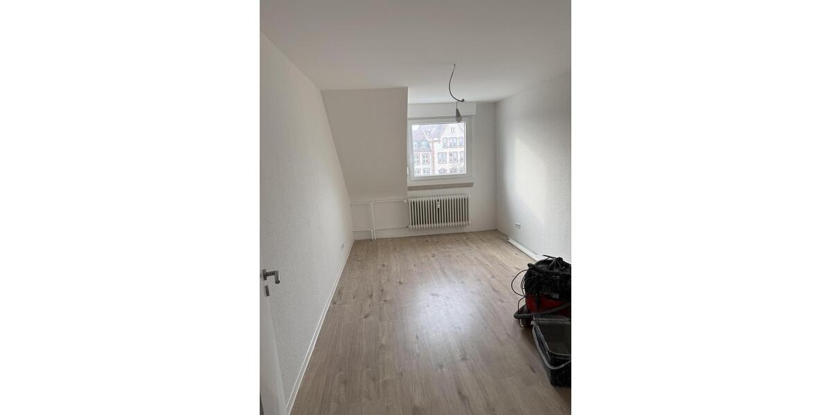 Erstbezug nach Sanierung - 3ZKB Wohnung 3 zimmer