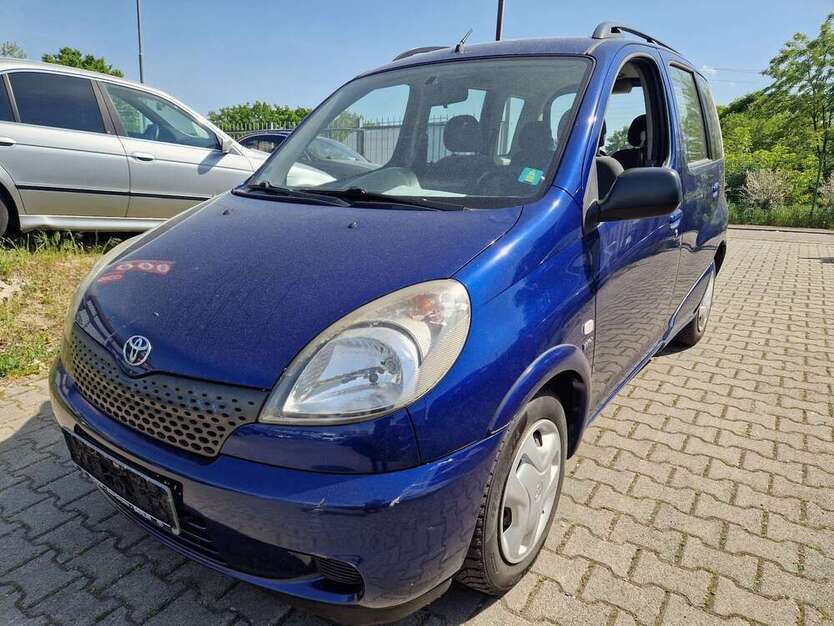Yaris