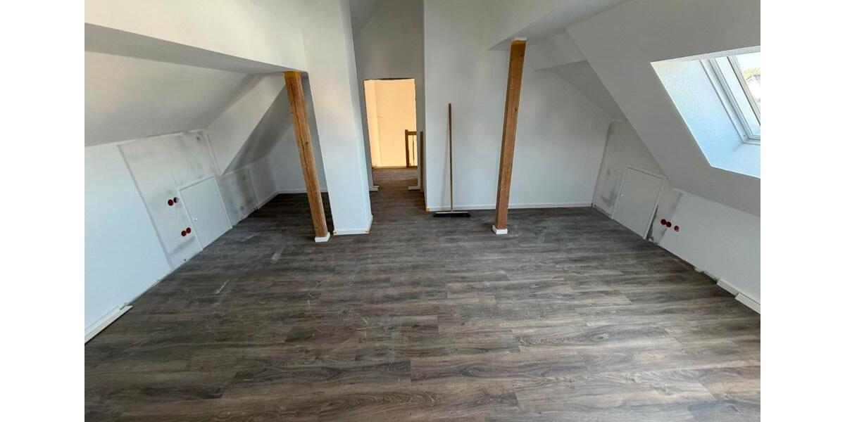 Maisonettenwohnung Sankt Leon-Rot Rot - 4 Zimmer, 122 m&sup2;, 1.647&euro; | Angebot:26618451