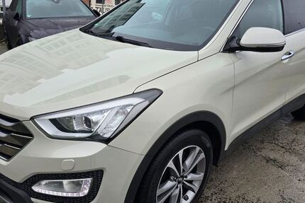 Hyundai SANTA FE 139.000 km 16.990 € Mannheim 68159