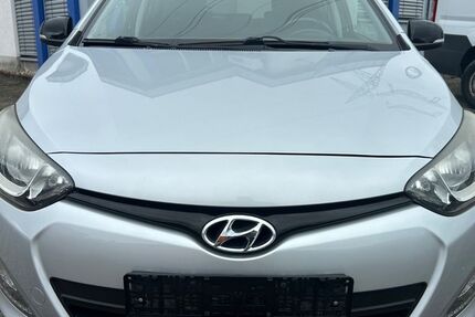 Hyundai i20 212.254 km 4.499 &euro; Sandhausen 69207