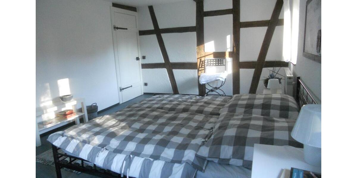 Etagenwohnung Weinheim - 5 Zimmer, 230 m&sup2;, 1.950&euro; | Angebot:26481764
