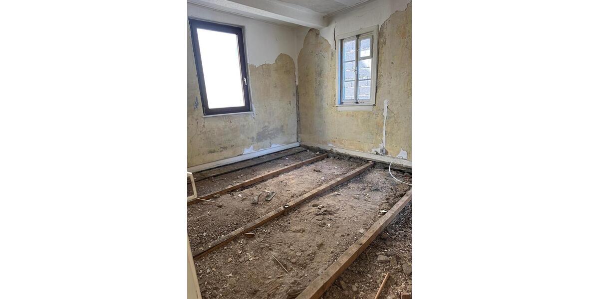 Einfamilienhaus Leimen - 6 Zimmer, 162 m&sup2;, 215.000&euro; | Angebot:27097348