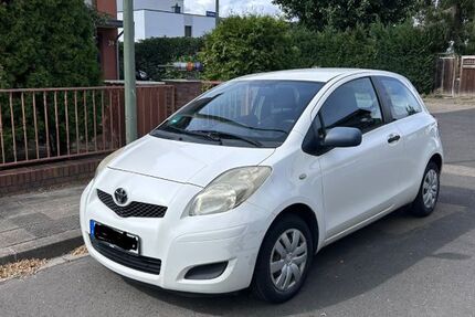 Toyota Yaris 178.500 km 2.600 &euro; Ludwigshafen 67067