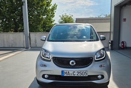 Smart ForFour 117.850 km 7.390 &euro; Hockenheim 68766