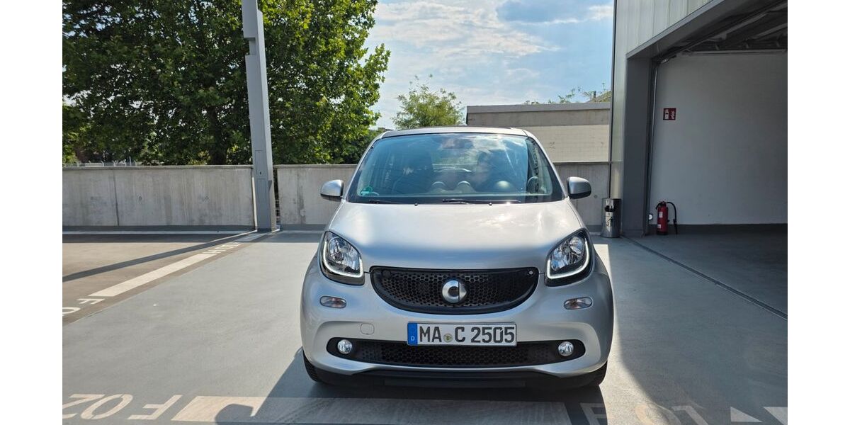 Smart ForFour 117.850 km 7.390 &euro; Hockenheim 68766