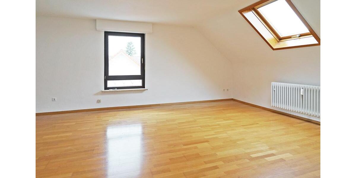 Dachgeschoßwohnung Hockenheim - 2.5 Zimmer, 69 m&sup2;, 1.000&euro; | Angebot:26649605
