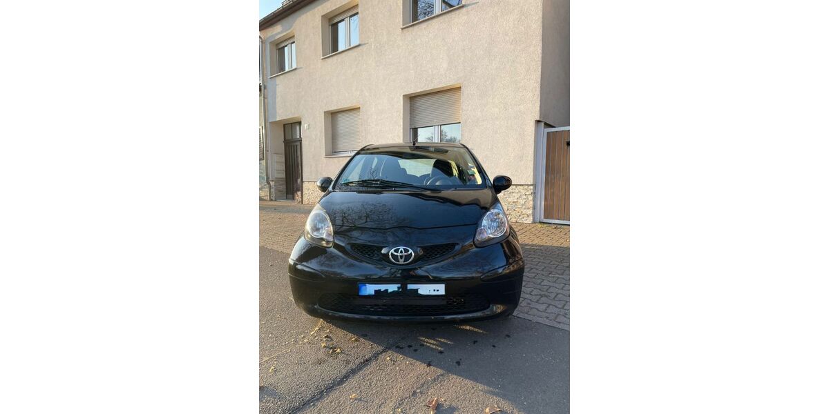 Toyota Aygo (X) 128.654 km 2.990 &euro; Neckargemünd 69151
