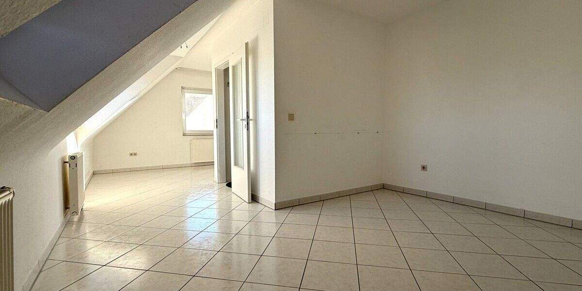 Schöne Doppelhaushälfte mit ELW, Dachstudio, kl. Terrasse, 2 Stellplätzen Photovoltaik + vielem mehr 5 zimmer