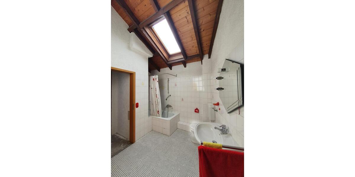 Einfamilienhaus Ludwigshafen am Rhein Rheingönheim - 8 Zimmer, 207 m&sup2;, 489.000&euro; | Angebot:26426861