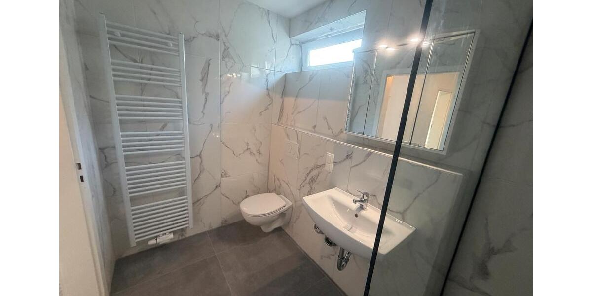 Erdgeschoßwohnung Ludwigshafen am Rhein Ludwigshafen-Oggersheim - 3 Zimmer, 96 m&sup2;, 1.290&euro; | Angebot:25989177