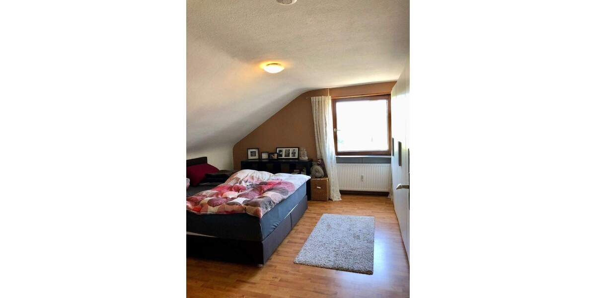 GERADLINIG: 42 M² DACHTERRASSE; FANTASTISCHE AUSSICHT; INKL. EBK UND 2 STELLPLÄTZE 2 zimmer