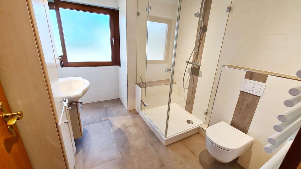 Einfamilienhaus Viernheim - 5 Zimmer, 198 m&sup2;, 2.200&euro; | Angebot:23456246