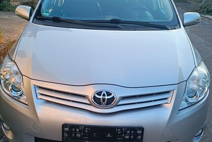Toyota Auris 102.000 km 6.200 € Rauenberg 69231