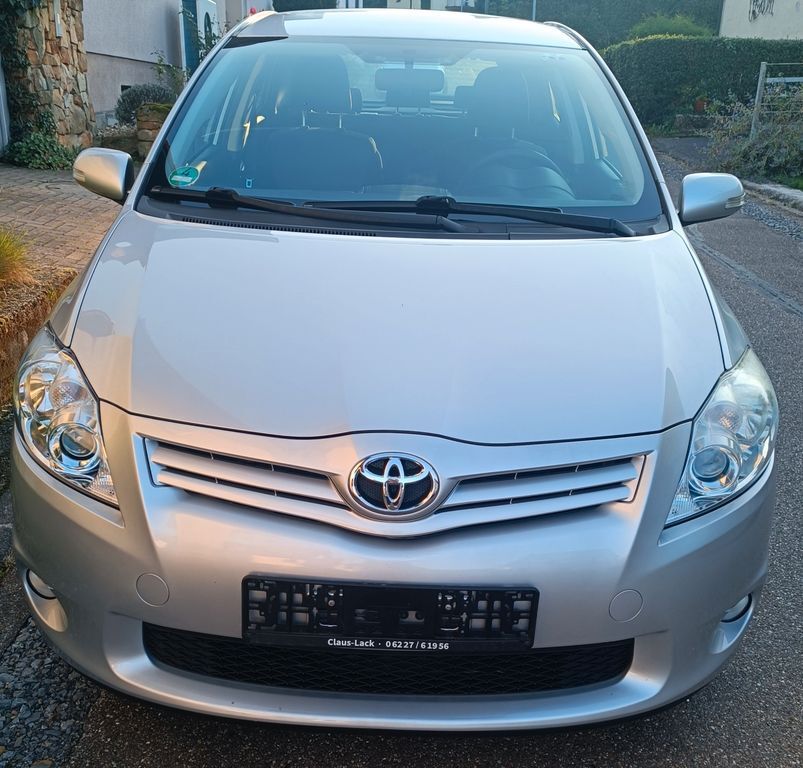 Toyota Auris 102.000 km 6.200 € Rauenberg 69231