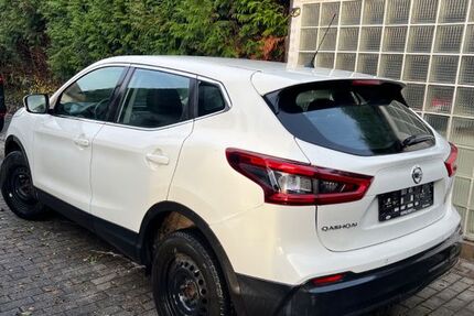 Nissan Qashqai 99.000 km 13.399 &euro; Mannheim 68167