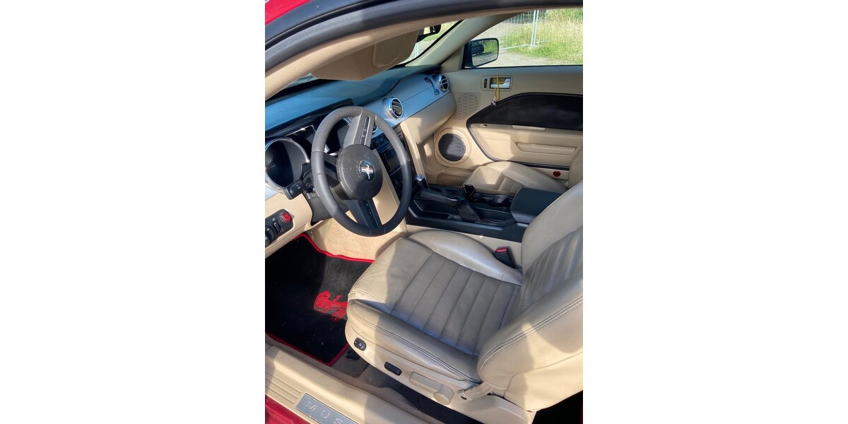 Ford Mustang 58.000 km 17.600 € Mannheim 68159