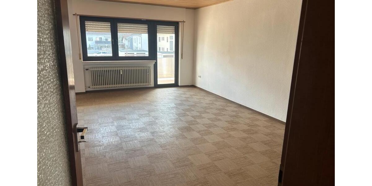 Etagenwohnung Schwetzingen - 3 Zimmer, 86 m&sup2;, 1.150&euro; | Angebot:25305324